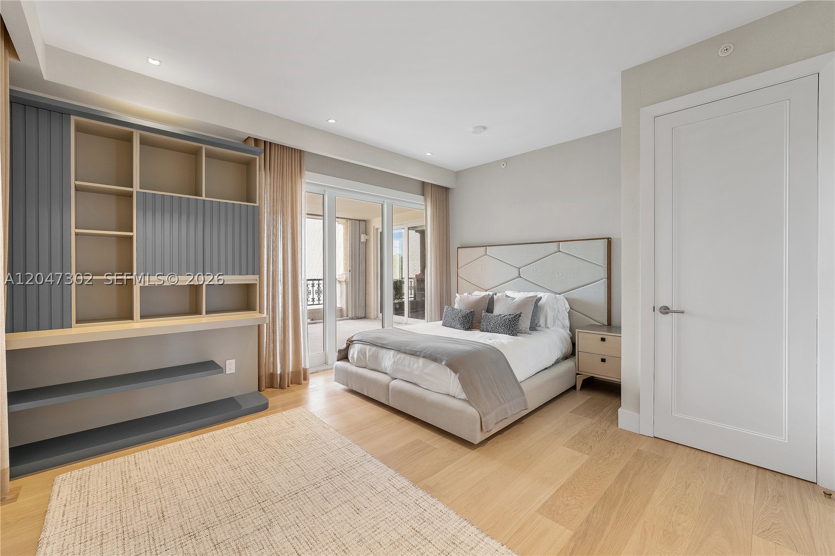 5242 Fisher Is Dr #5242 Miami Beach, FL 33109
