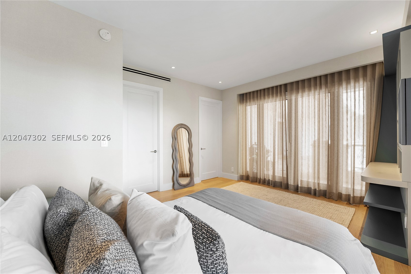 5242 Fisher Is Dr #5242 Miami Beach, FL 33109