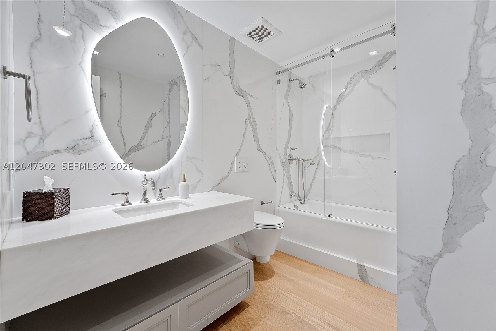 5242 Fisher Is Dr #5242 Miami Beach, FL 33109