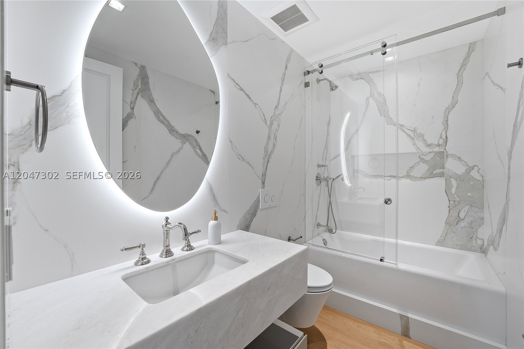 5242 Fisher Is Dr #5242 Miami Beach, FL 33109