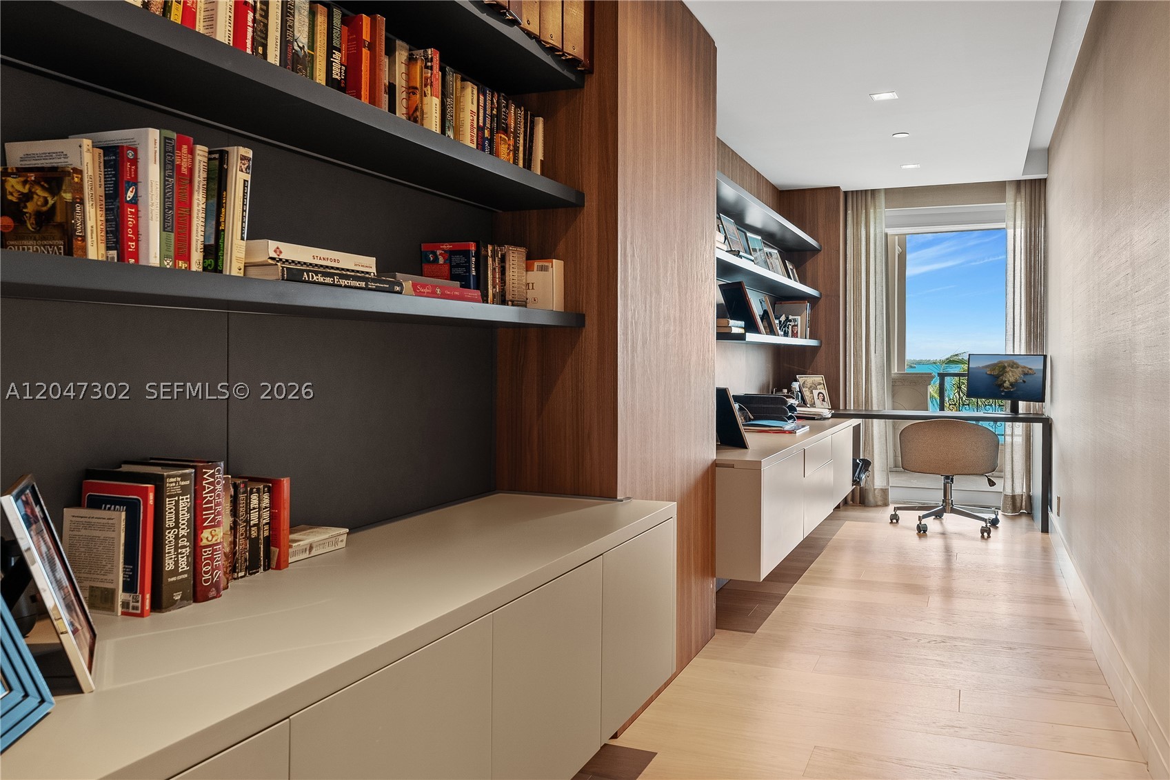 5242 Fisher Is Dr #5242 Miami Beach, FL 33109