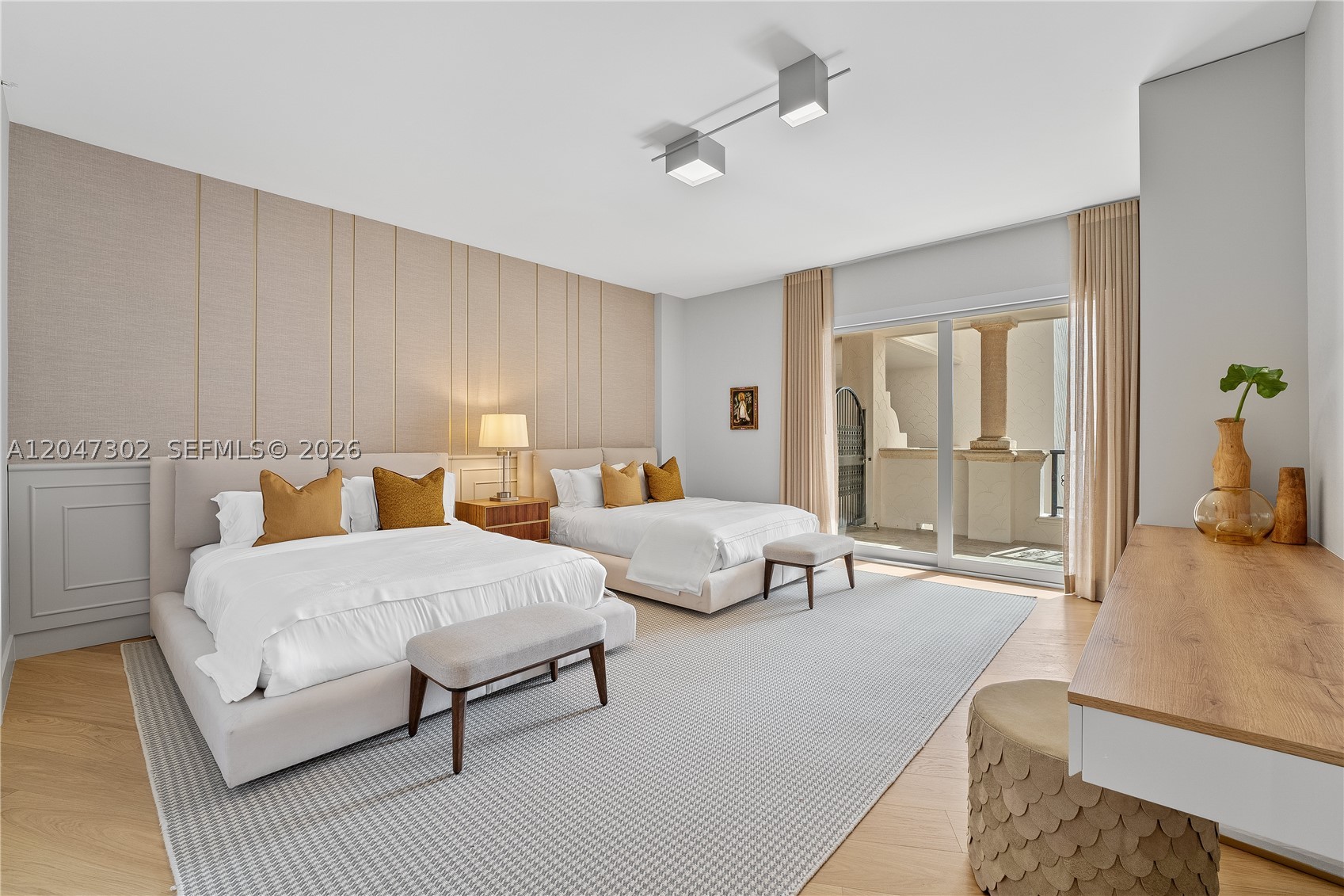 5242 Fisher Is Dr #5242 Miami Beach, FL 33109