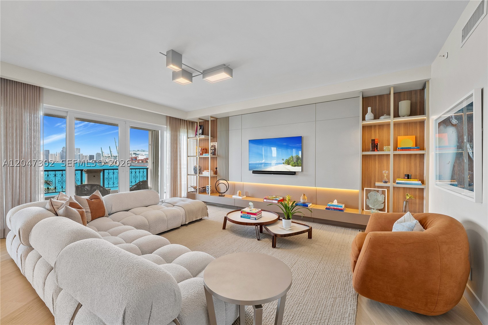 5242 Fisher Is Dr #5242 Miami Beach, FL 33109