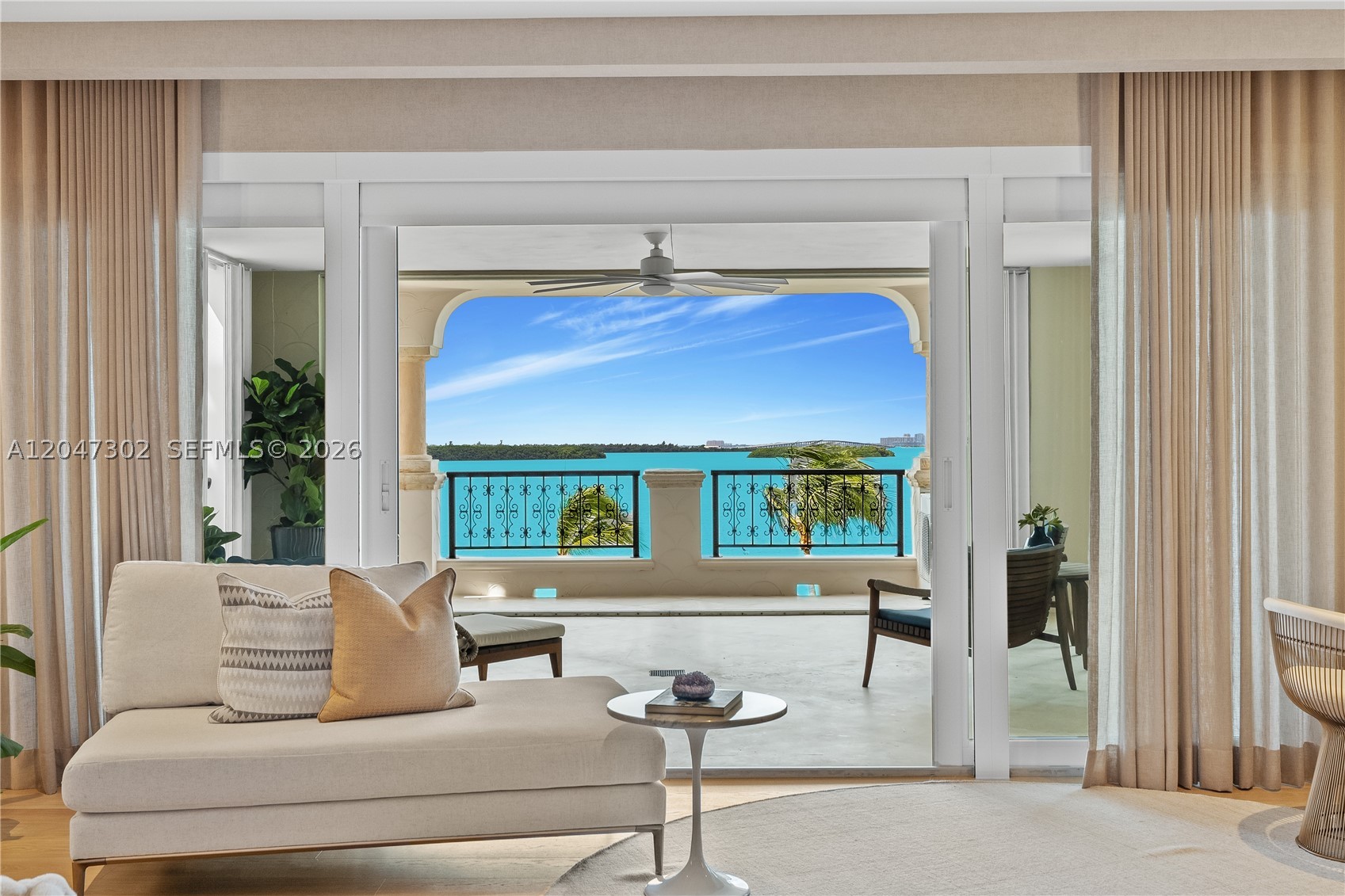 5242 Fisher Is Dr #5242 Miami Beach, FL 33109
