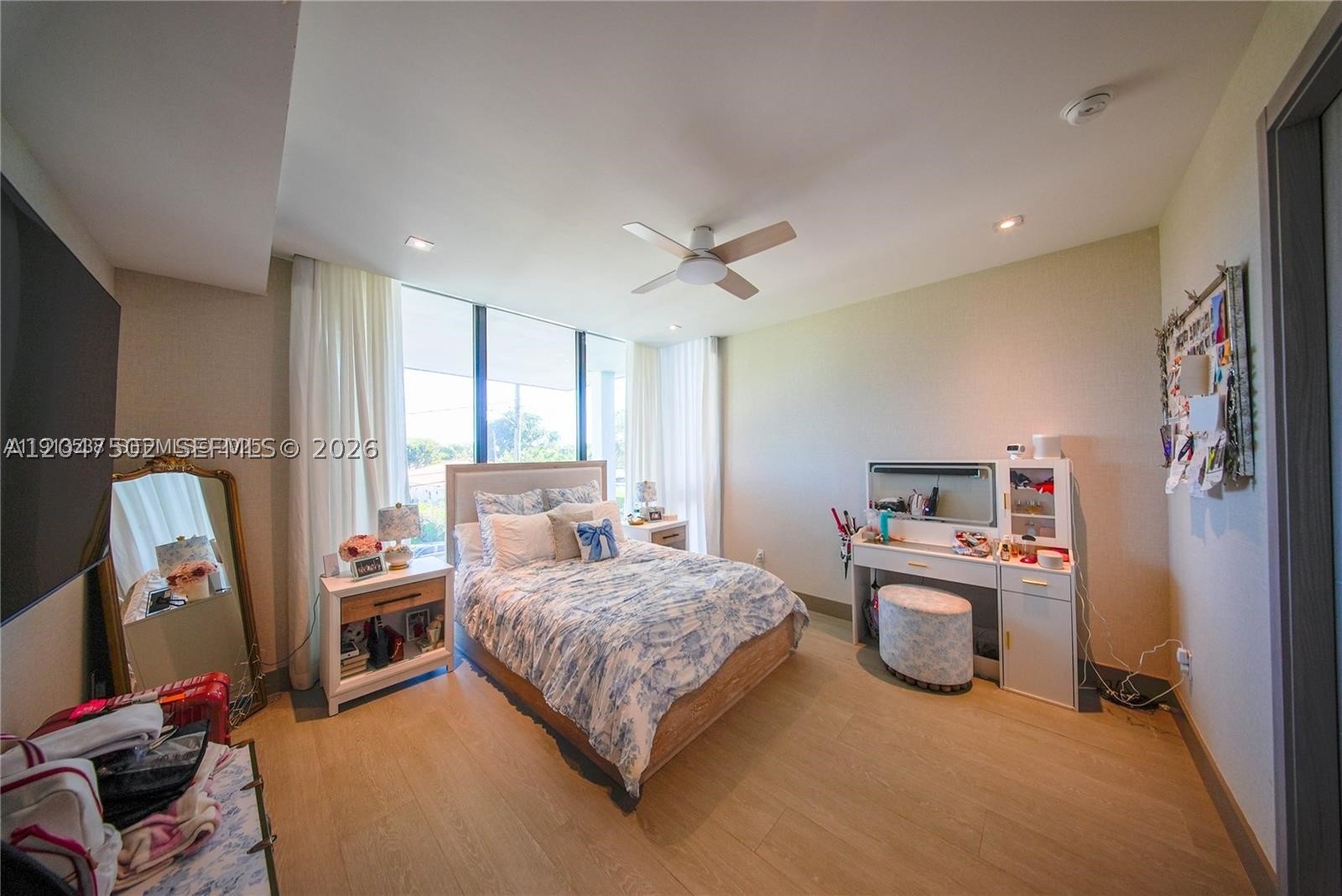 7520 W Treasure Dr North Bay Village, FL 33141