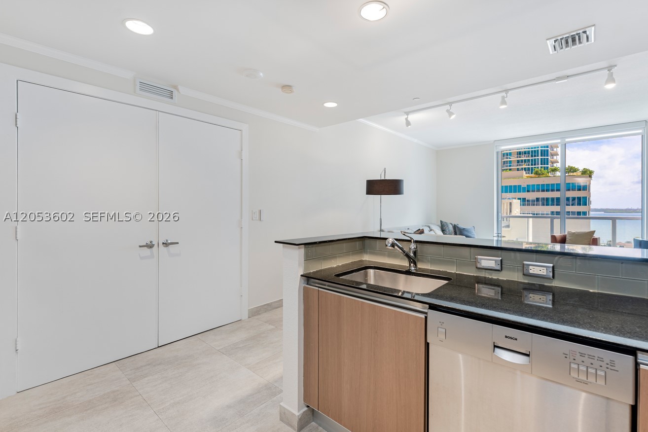 image 1060 Brickell - 106020