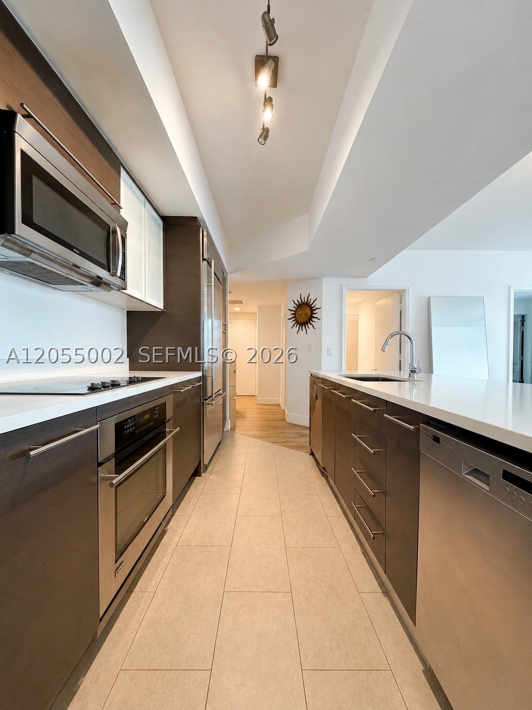 image 500 Brickell East5