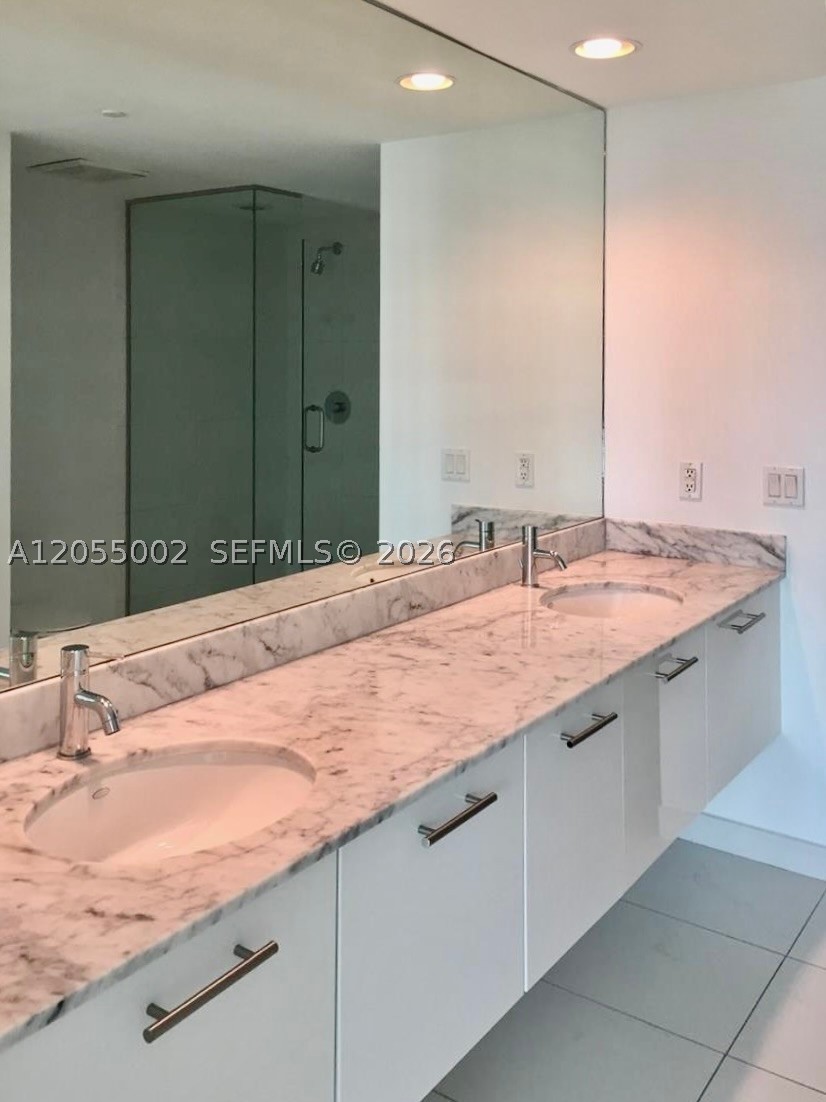 image 500 Brickell East8