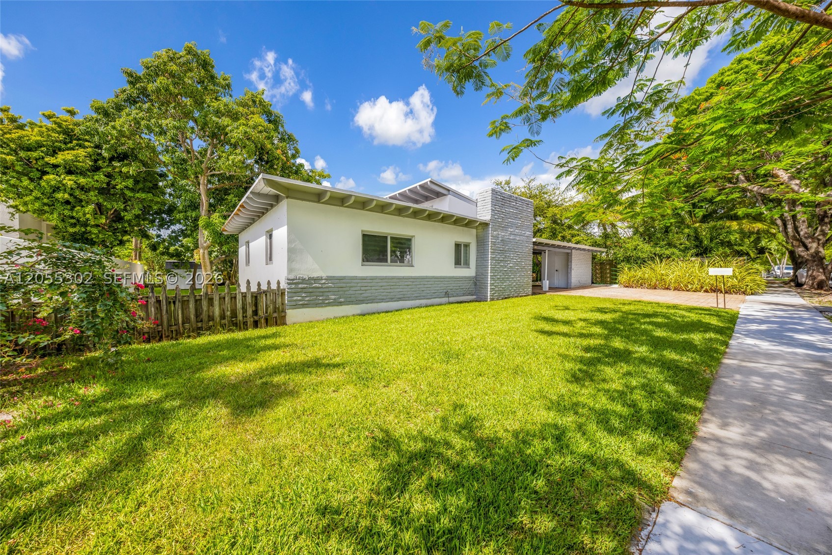 910 NE 81st St Miami, FL 33138