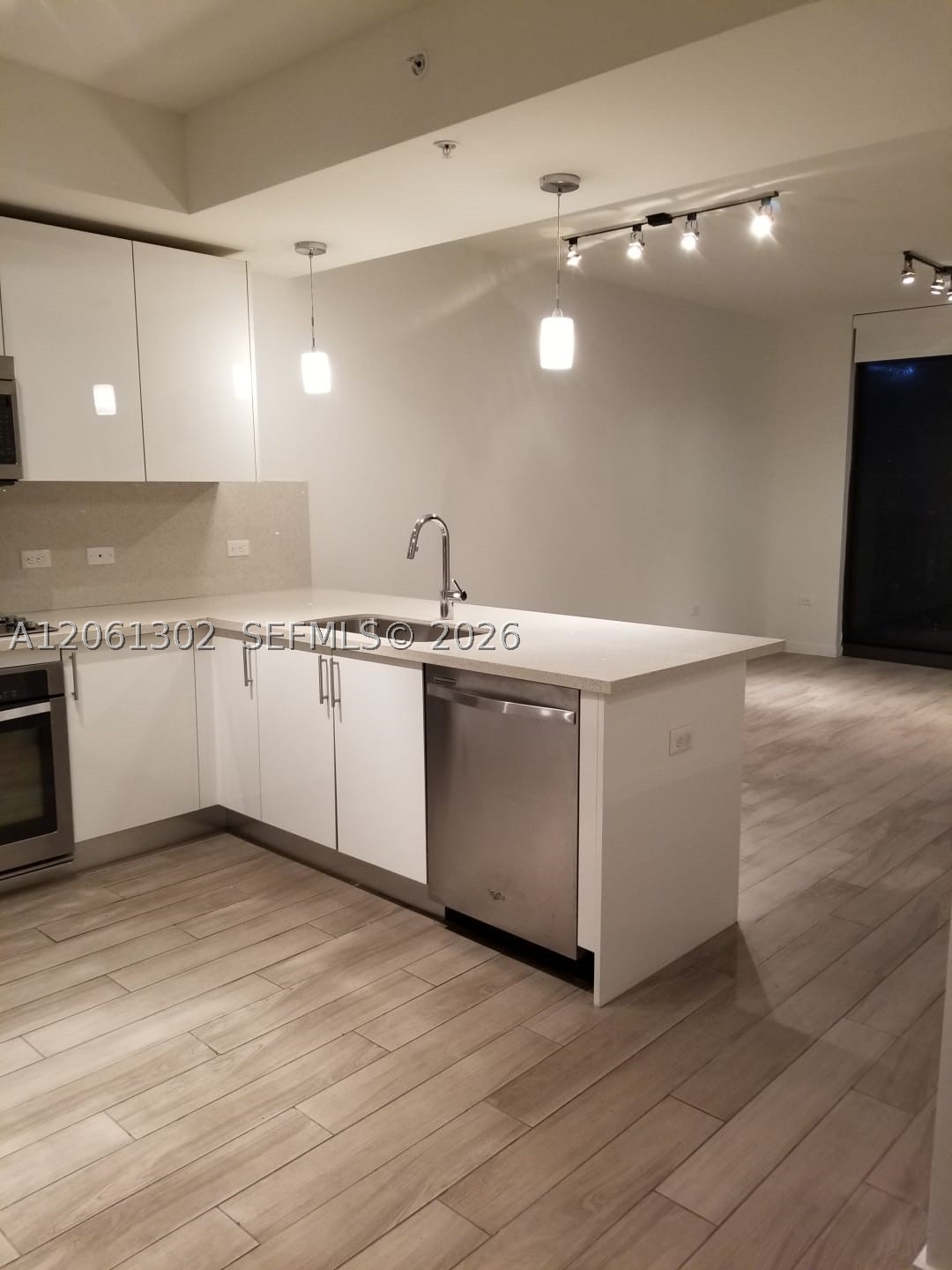 image Nine at Mary Brickell Village0