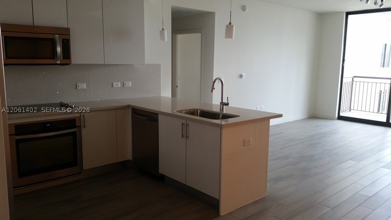 image Nine at Mary Brickell Village8