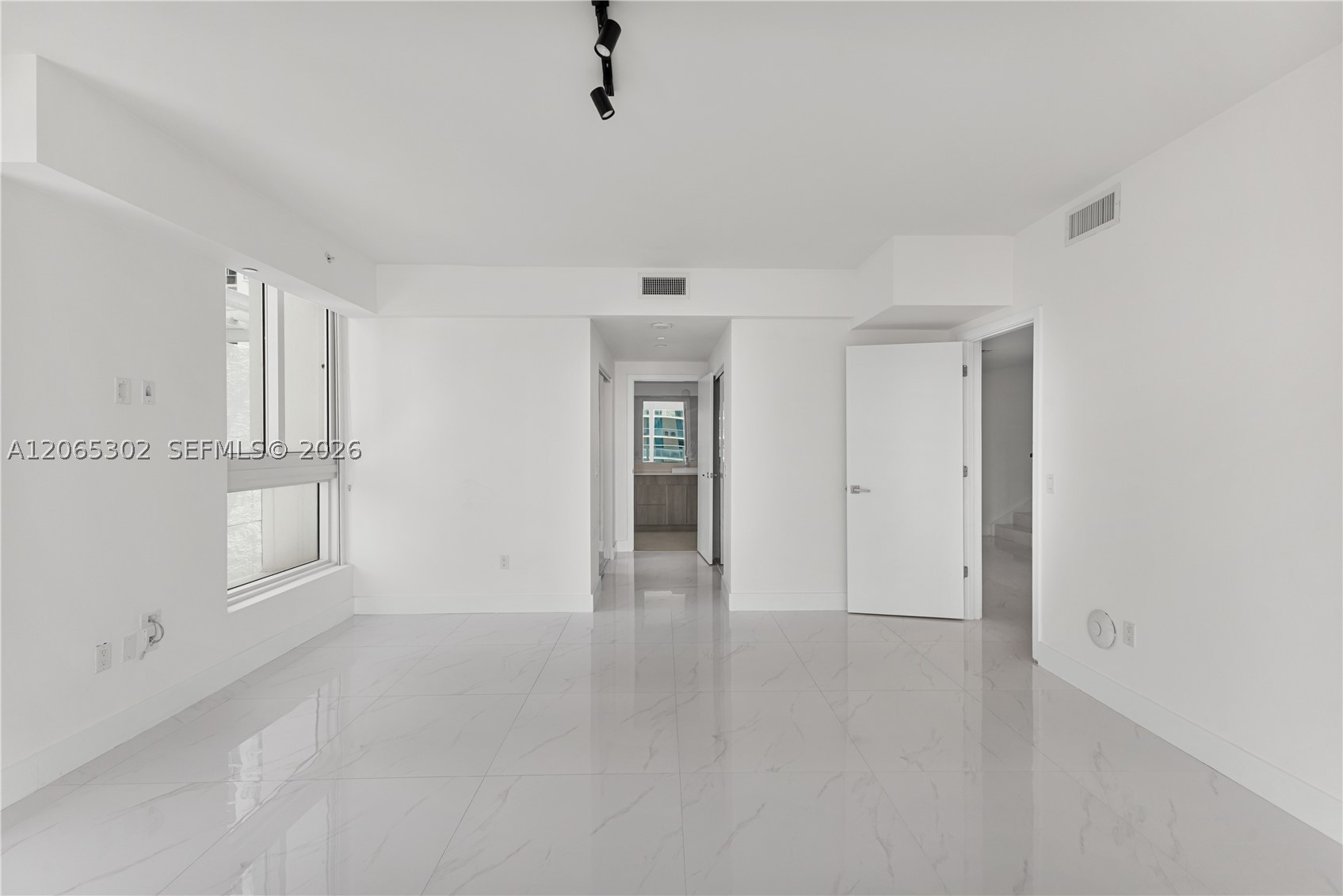 image The Bond on Brickell31