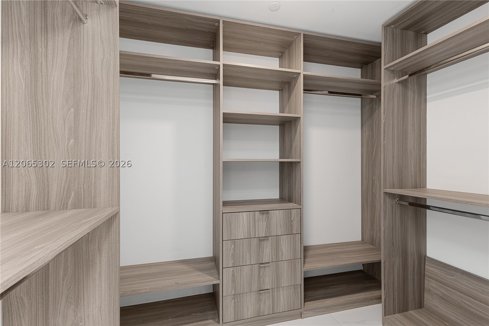image The Bond on Brickell33