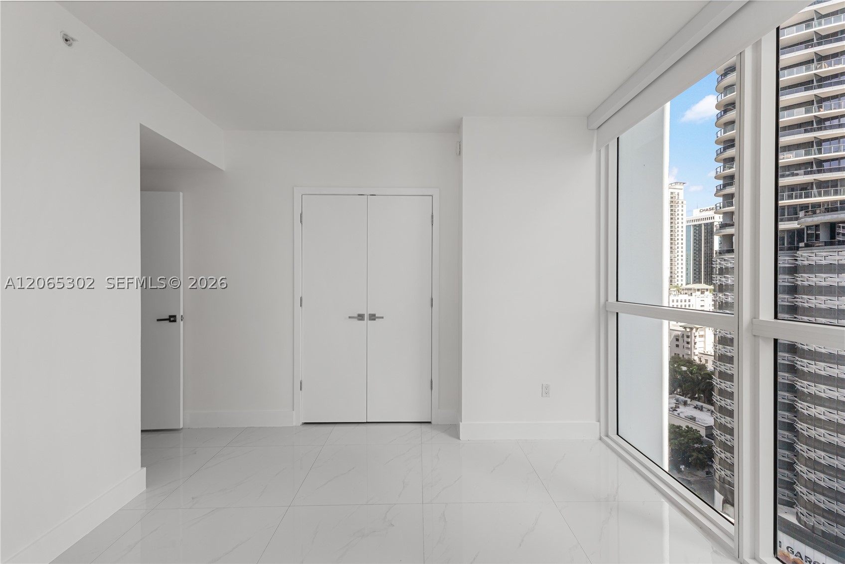 image The Bond on Brickell38