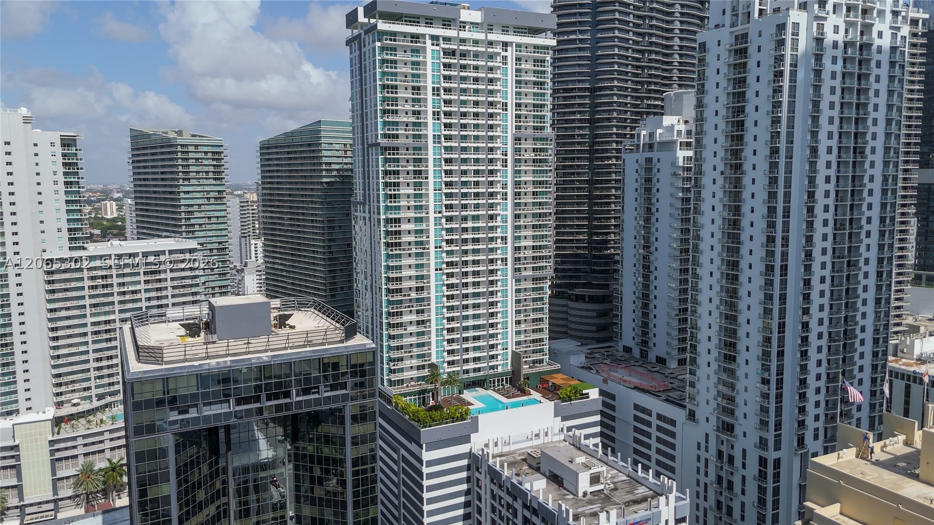 image The Bond on Brickell44