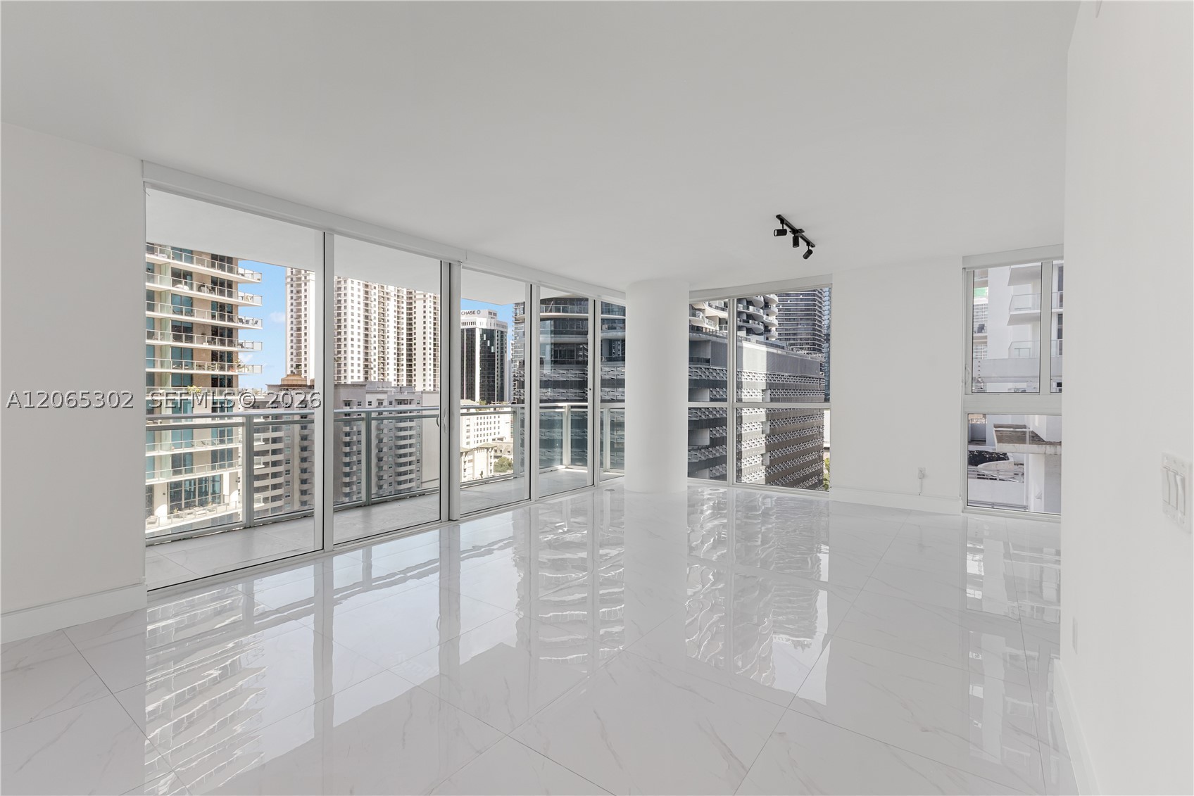 image The Bond on Brickell4