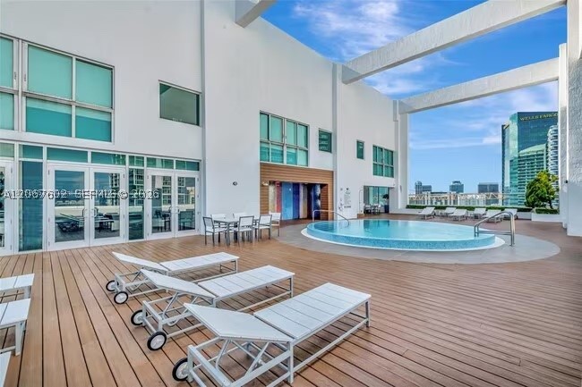 image 500 Brickell East9