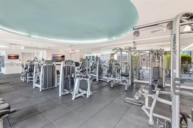 image 500 Brickell East11
