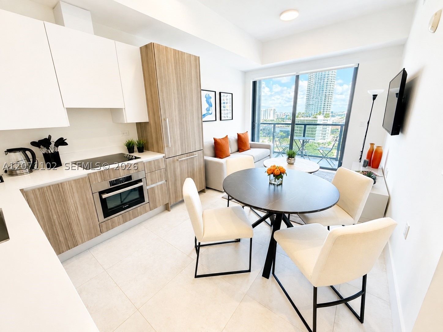 image Smart Brickell I0