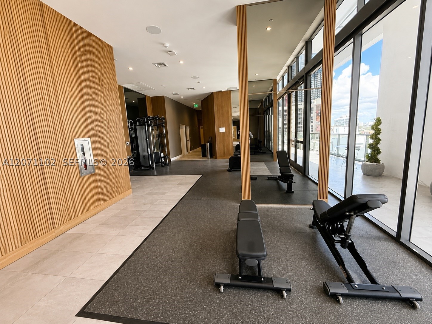 image Smart Brickell I9