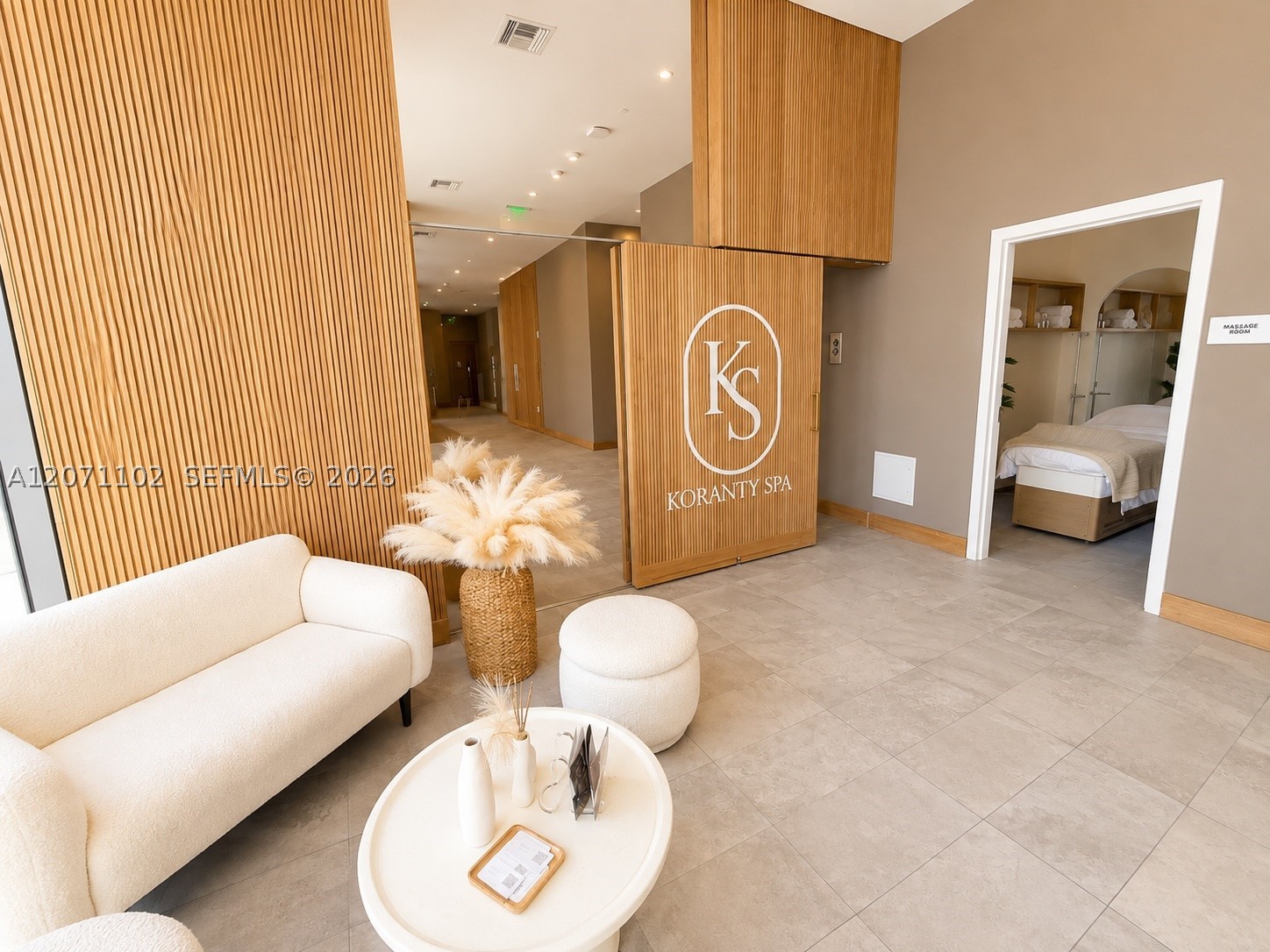 image Smart Brickell I11