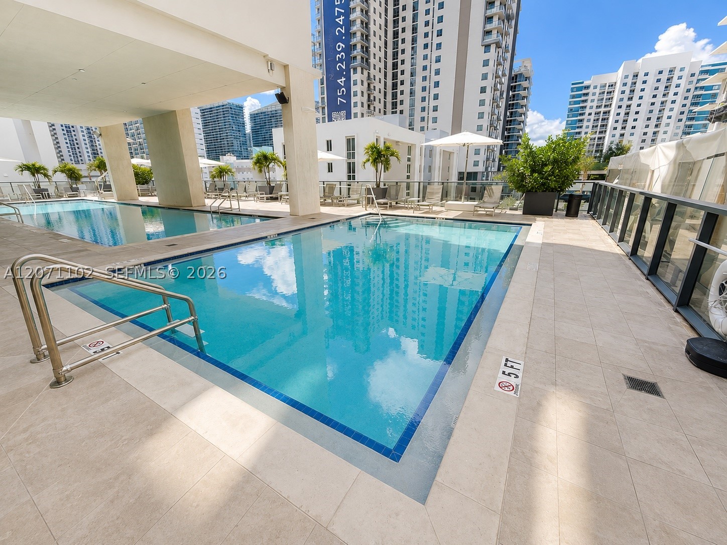 image Smart Brickell I14