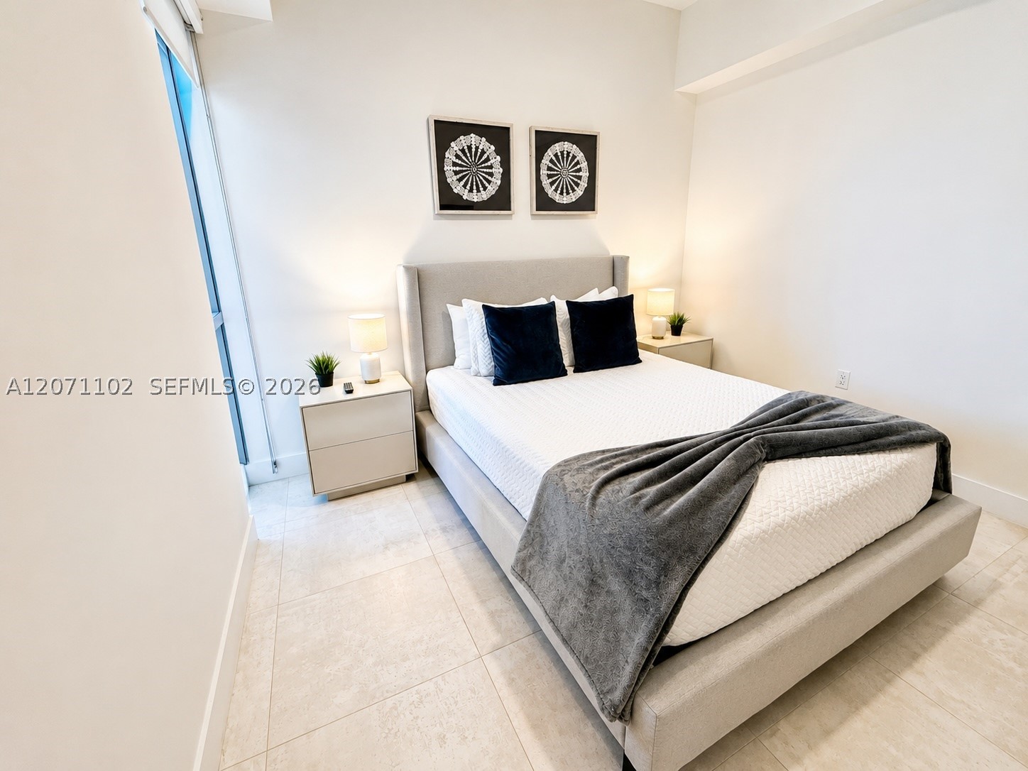 image Smart Brickell I1