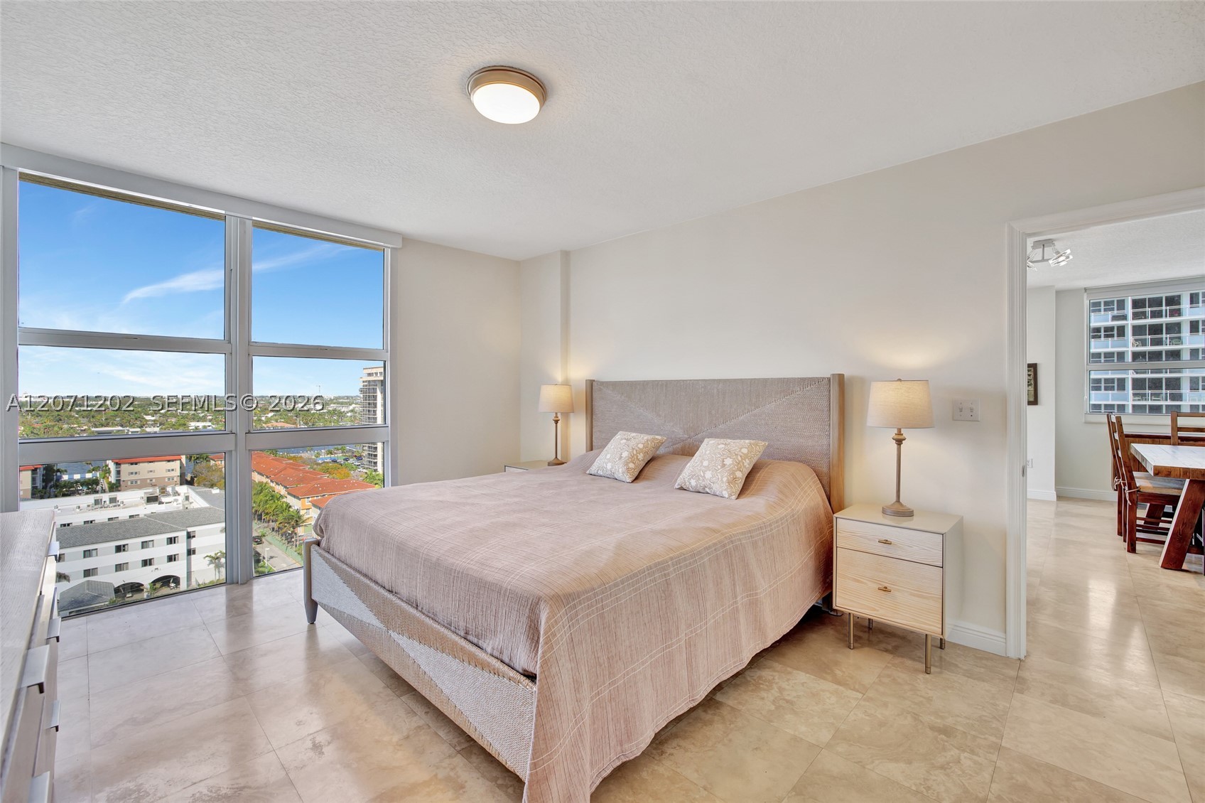 image 2080 Ocean Drive15