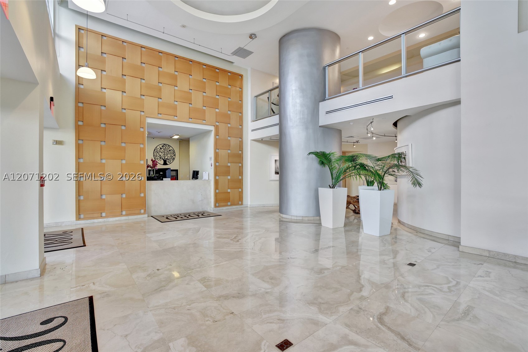 image 2080 Ocean Drive36
