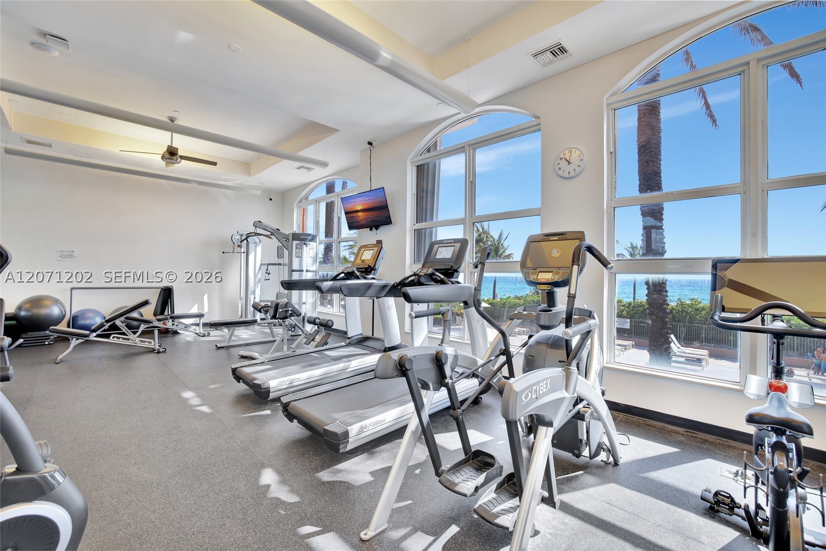 image 2080 Ocean Drive37