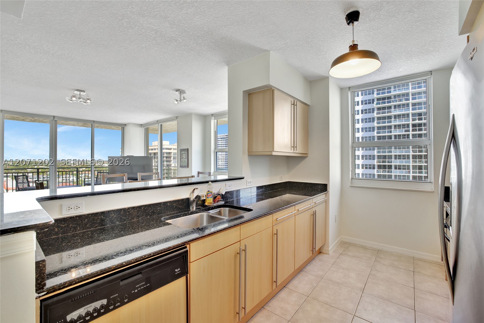 image 2080 Ocean Drive4