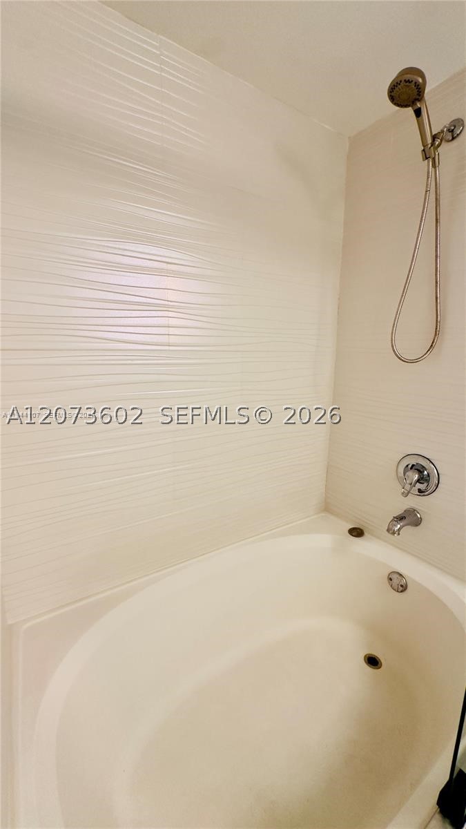 image Porto Bellagio Condo14