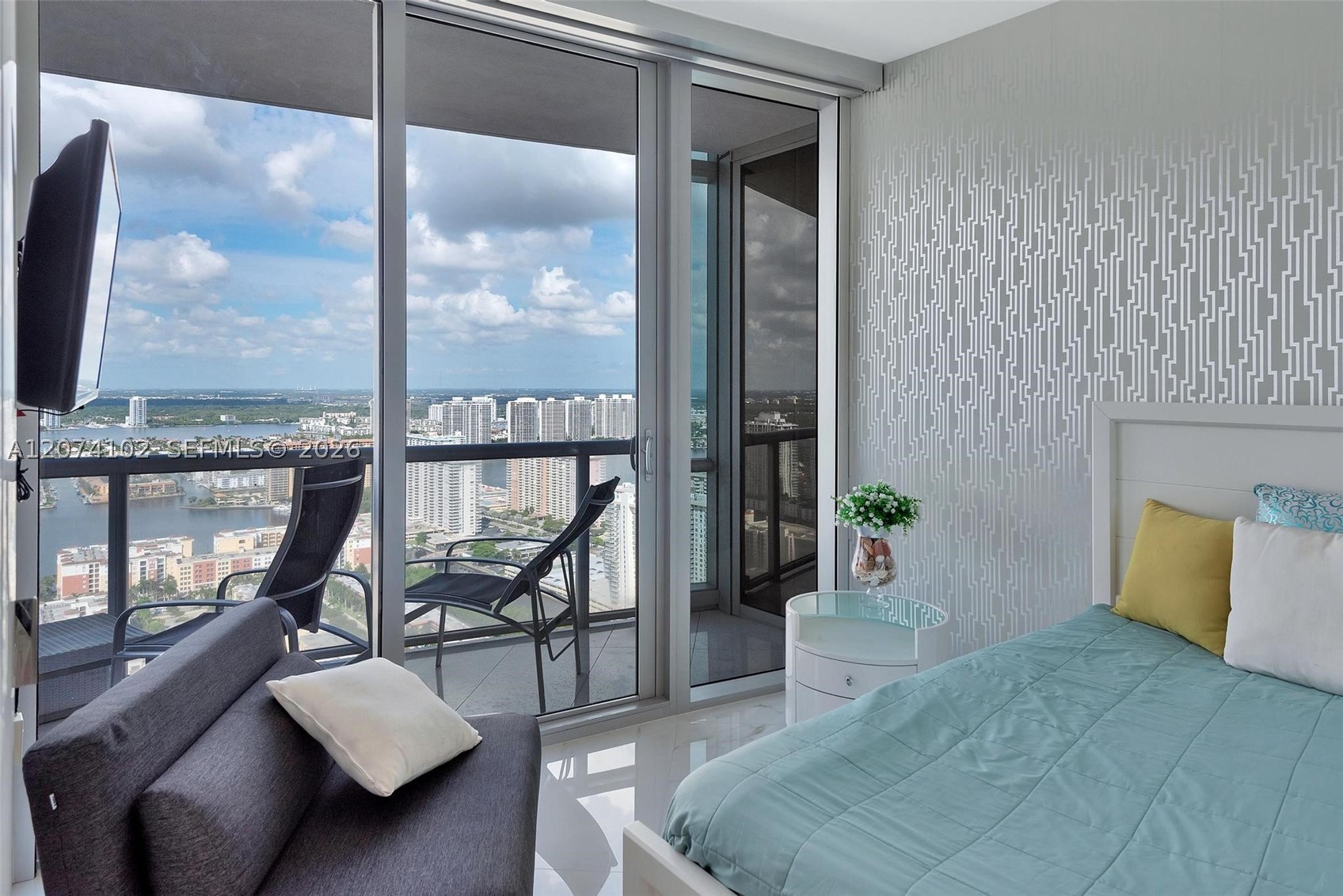 17121 Collins Ave #4201 Sunny Isles Beach, FL 33160
