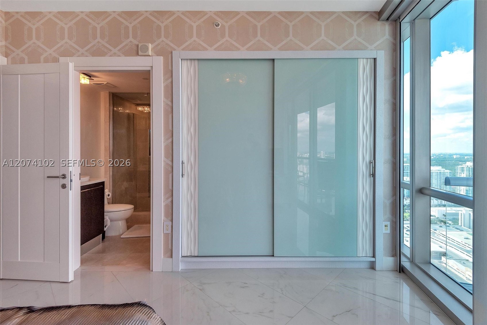 17121 Collins Ave #4201 Sunny Isles Beach, FL 33160