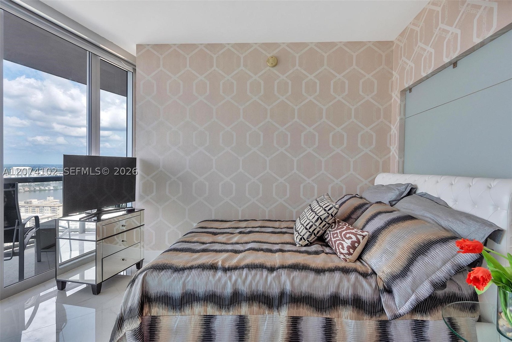 17121 Collins Ave #4201 Sunny Isles Beach, FL 33160