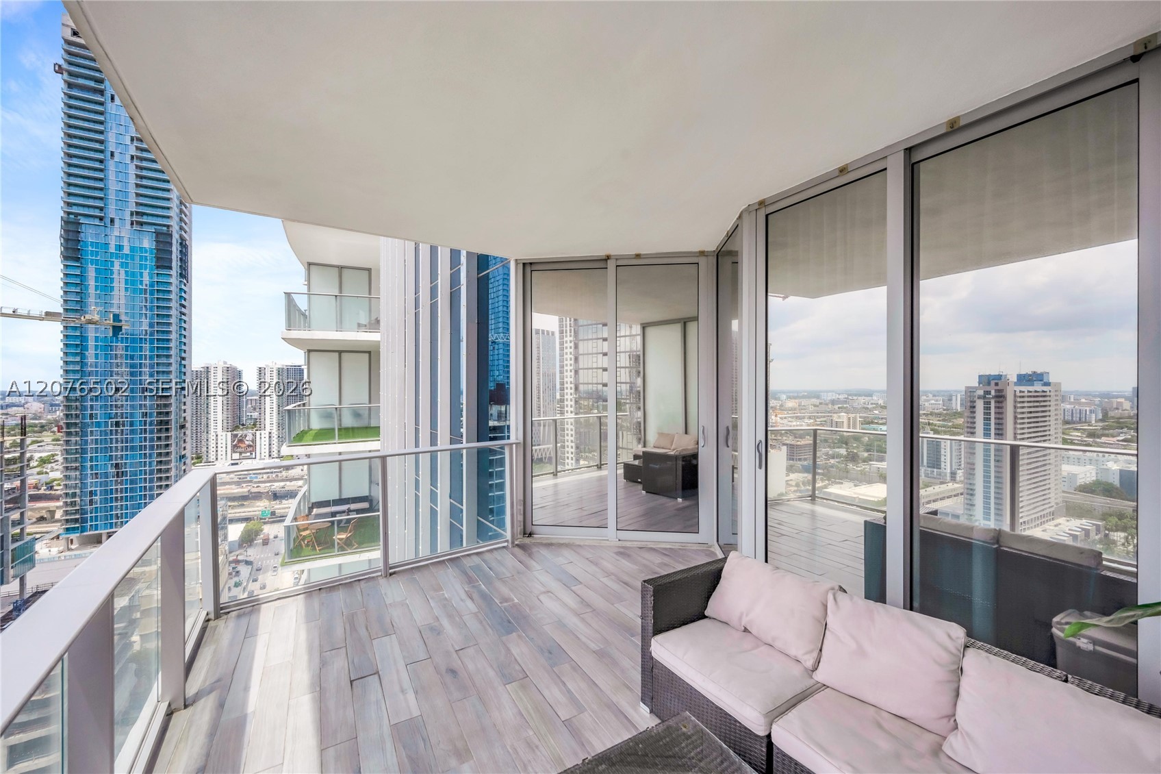 851 NE 1st Ave #2408 Miami, FL 33132