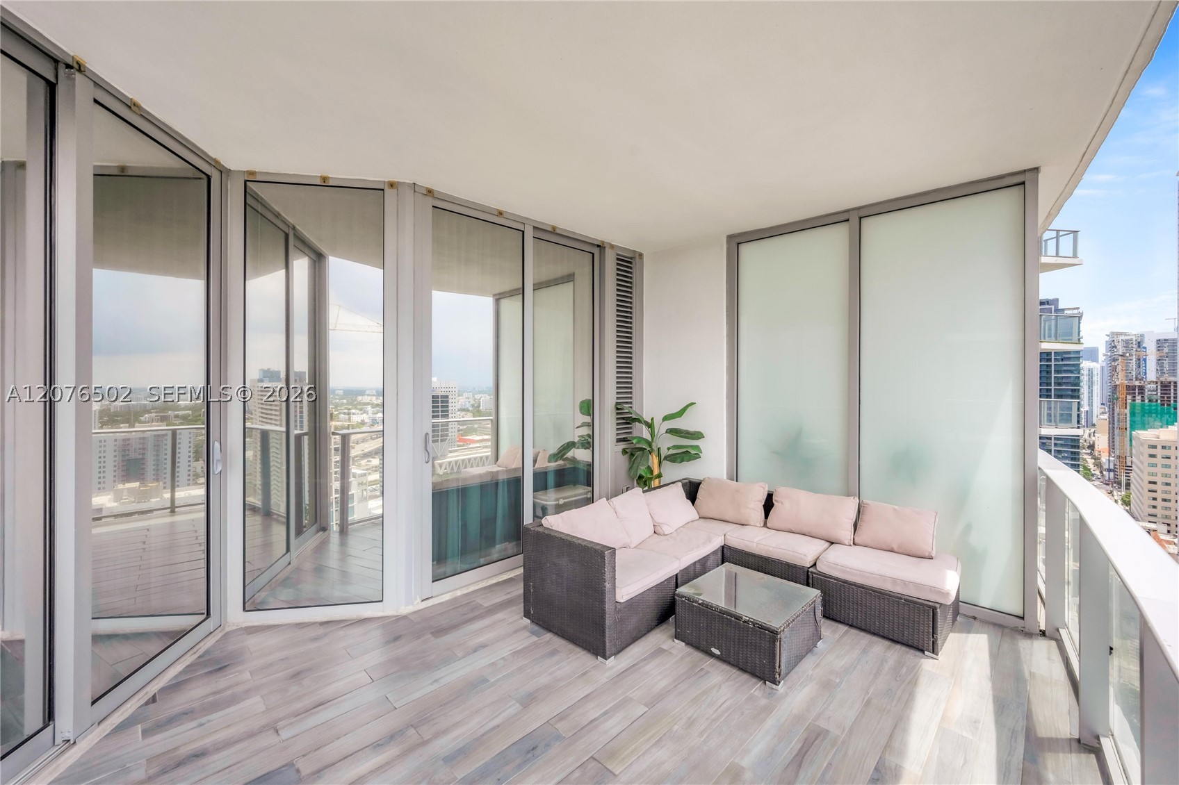 851 NE 1st Ave #2408 Miami, FL 33132