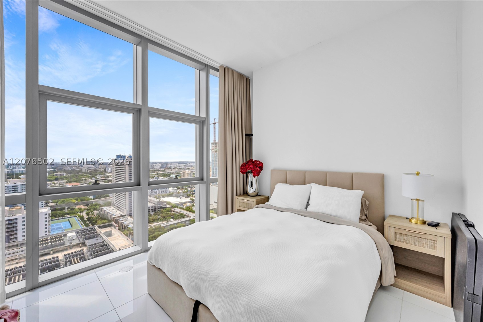 851 NE 1st Ave #2408 Miami, FL 33132