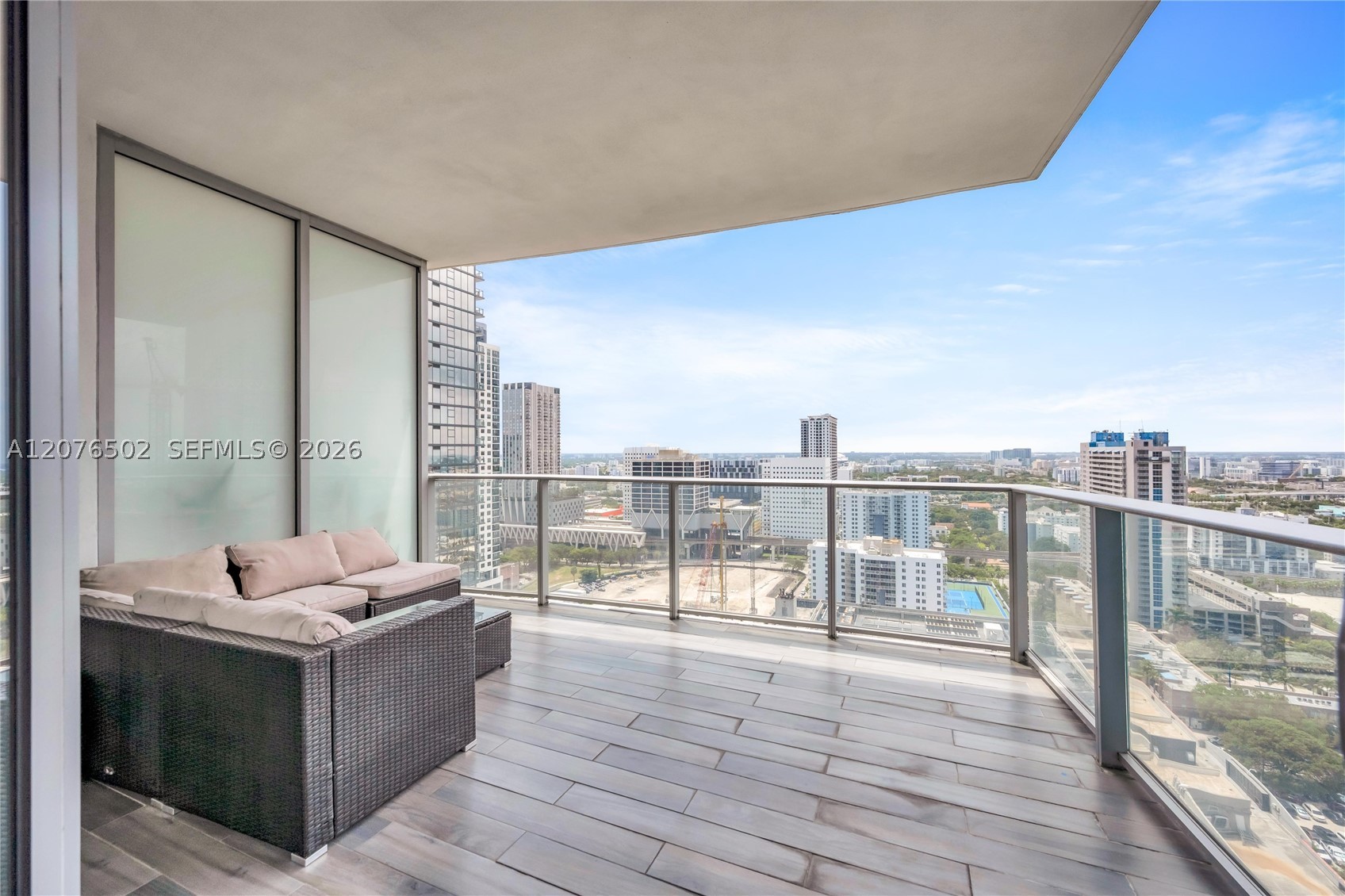 851 NE 1st Ave #2408 Miami, FL 33132
