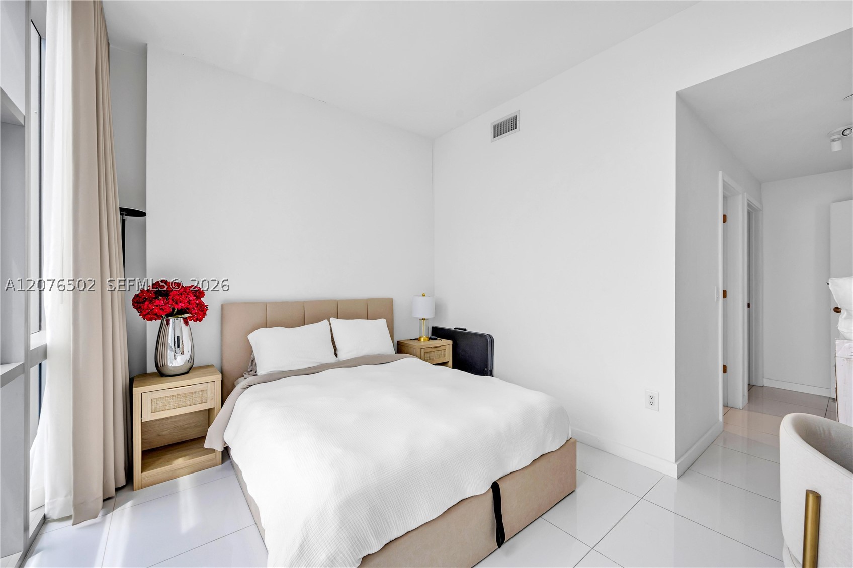 851 NE 1st Ave #2408 Miami, FL 33132