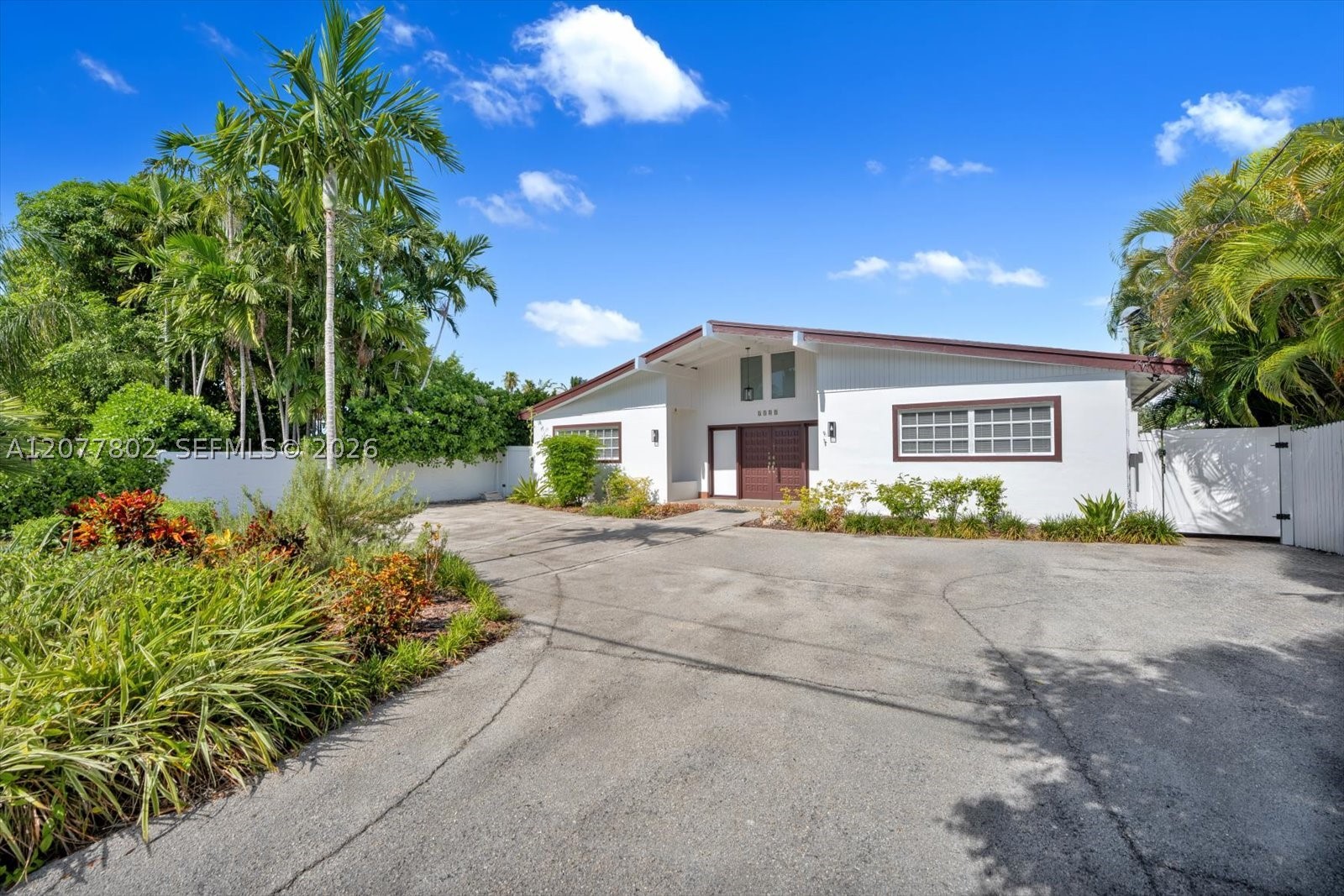 4560 Prairie Ave Miami Beach, FL 33140