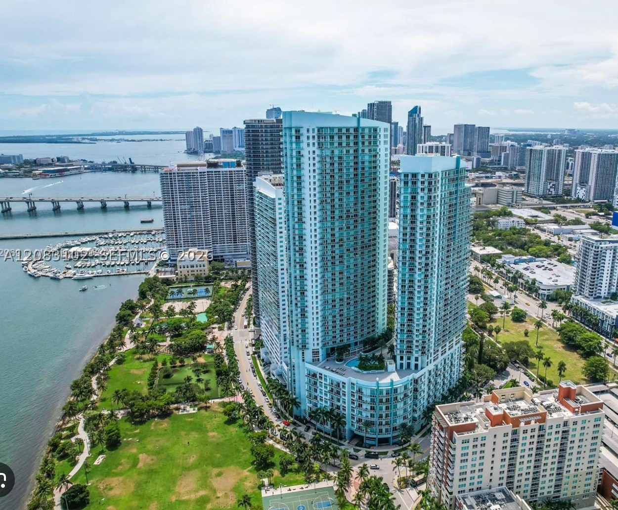 1900 N Bayshore Dr #810