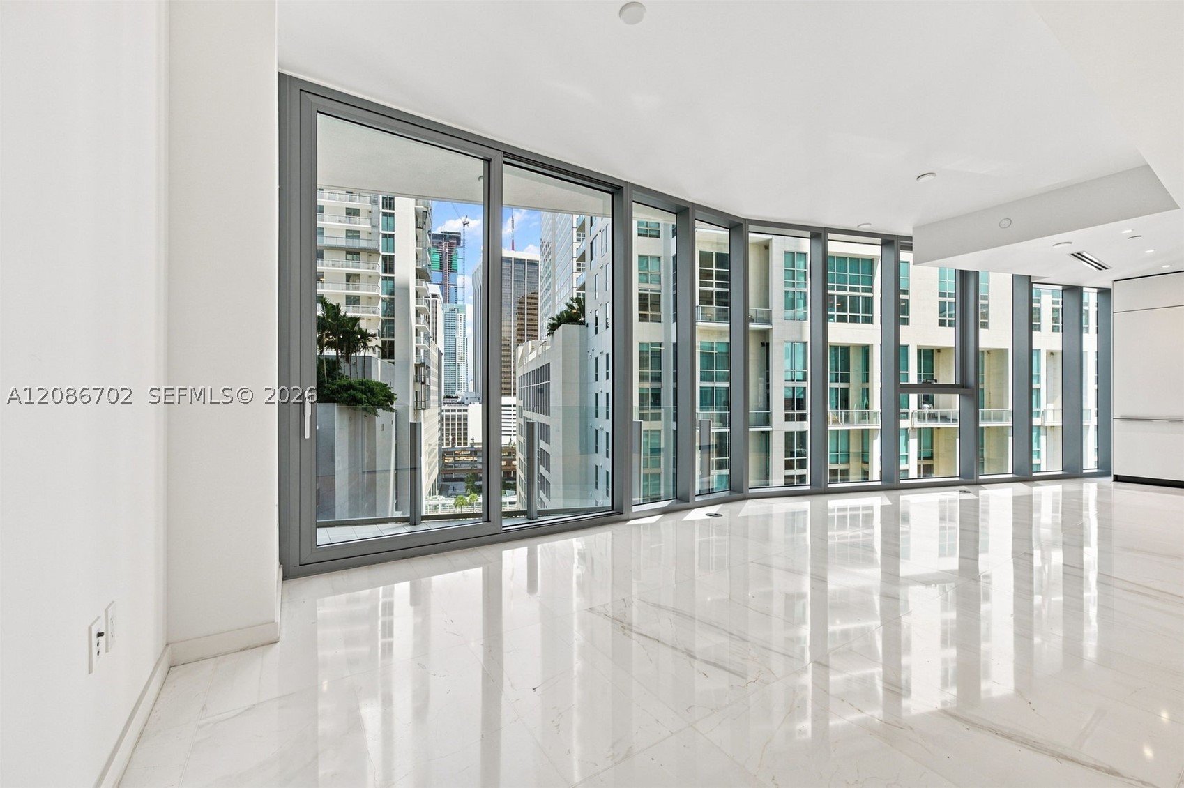 image Aston Martin Residences13