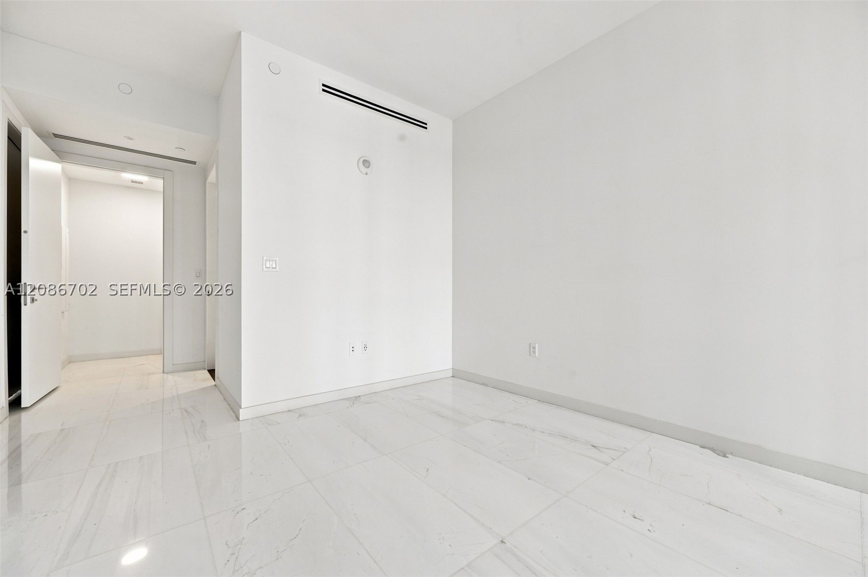 image Aston Martin Residences17