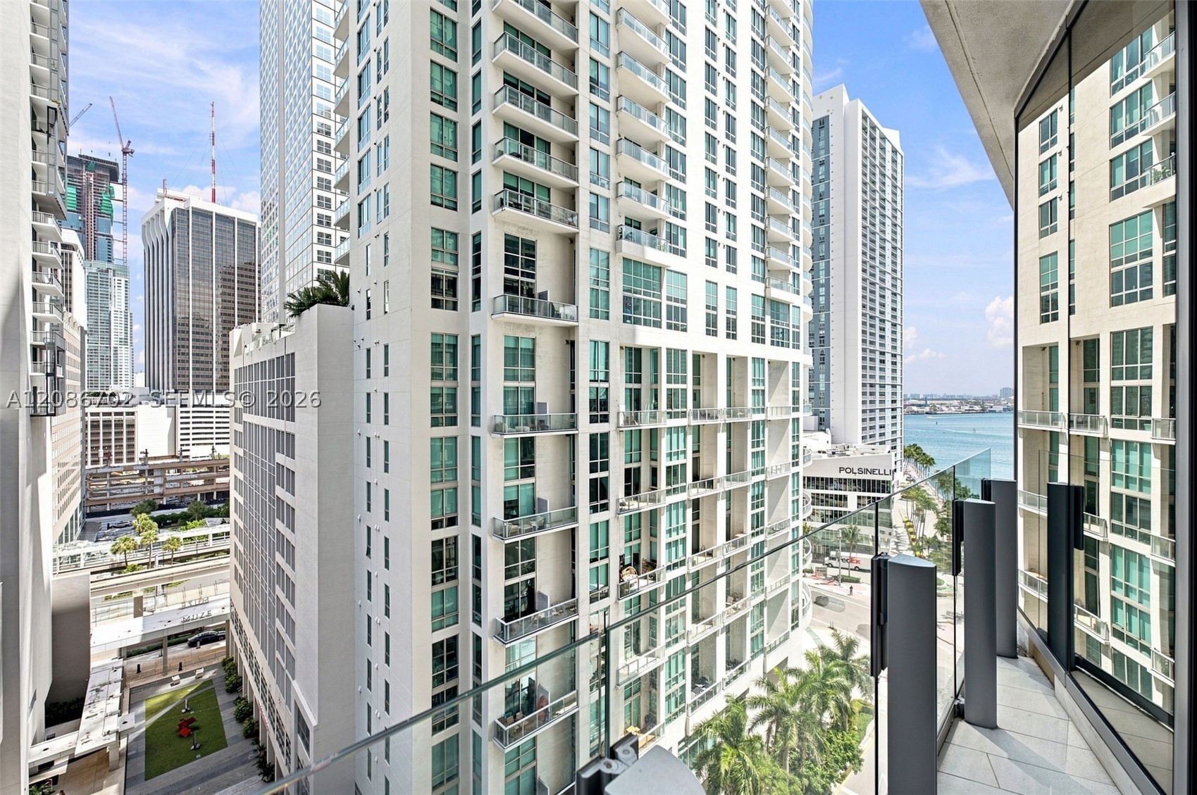 image Aston Martin Residences23