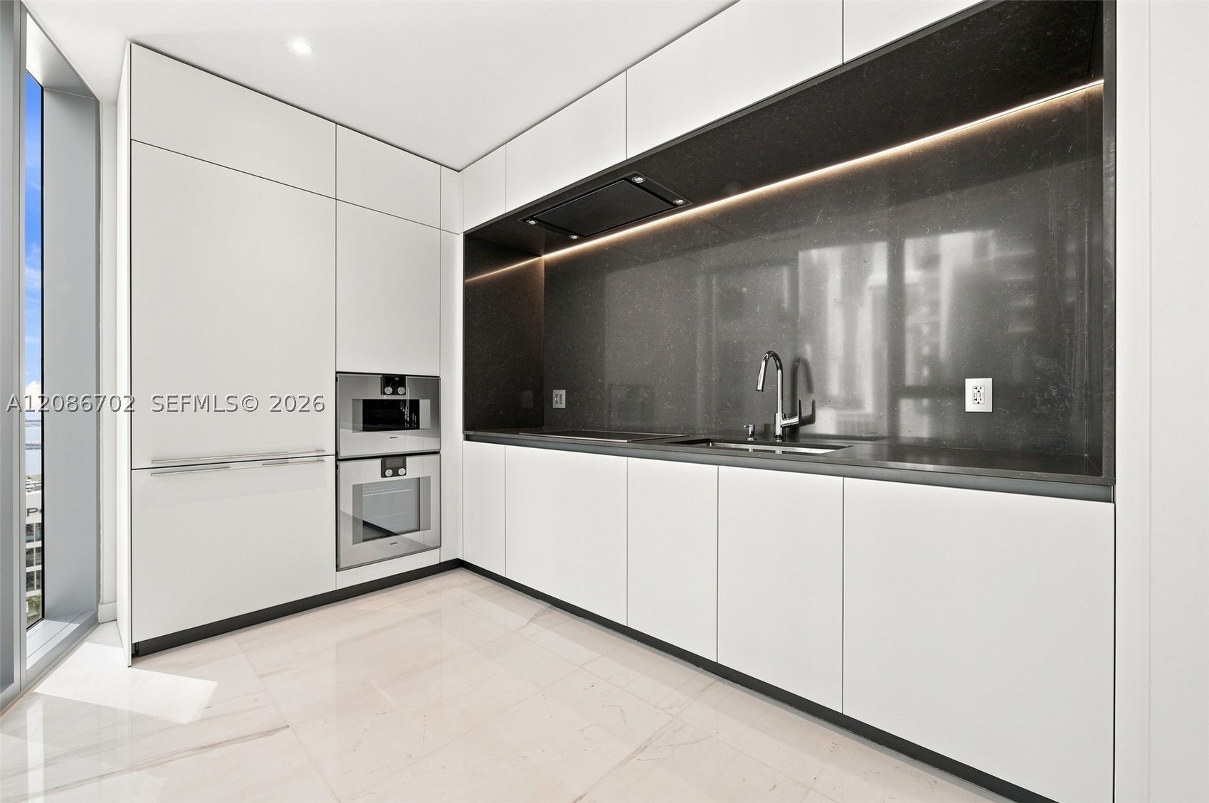 image Aston Martin Residences7