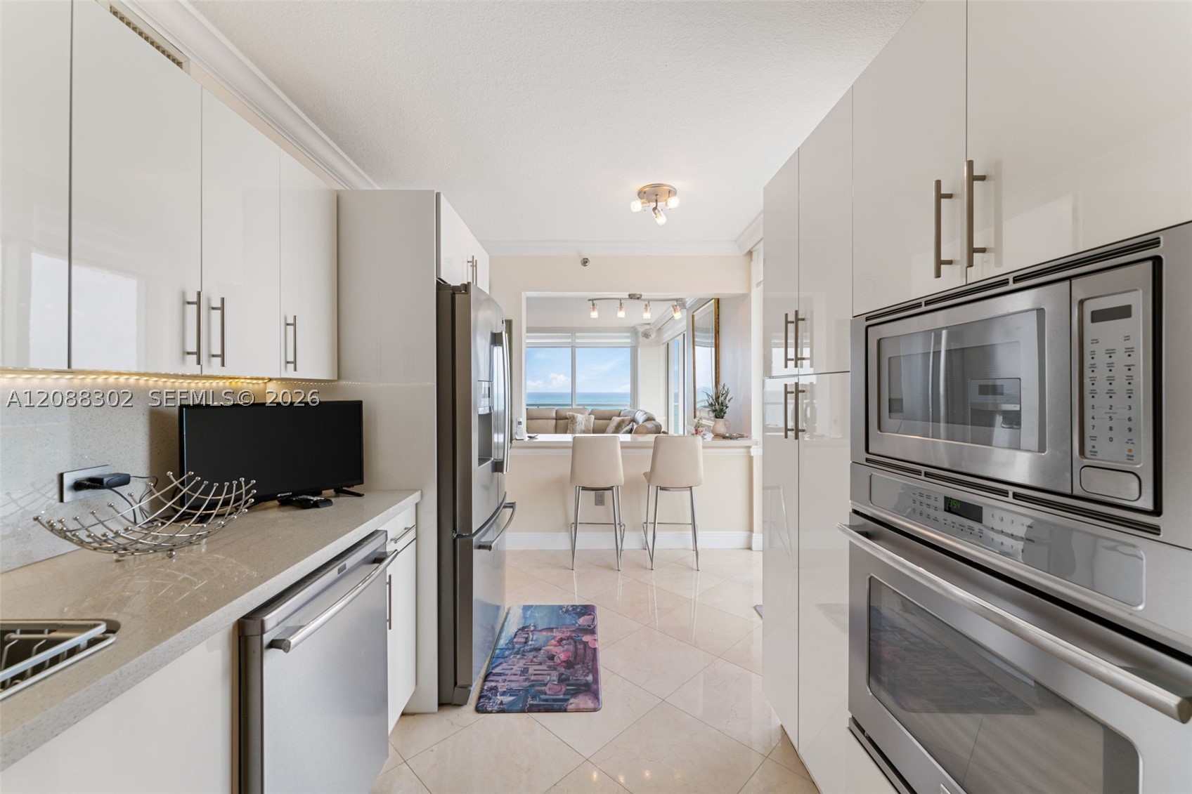 8855 Collins Ave #8J Surfside, FL 33154