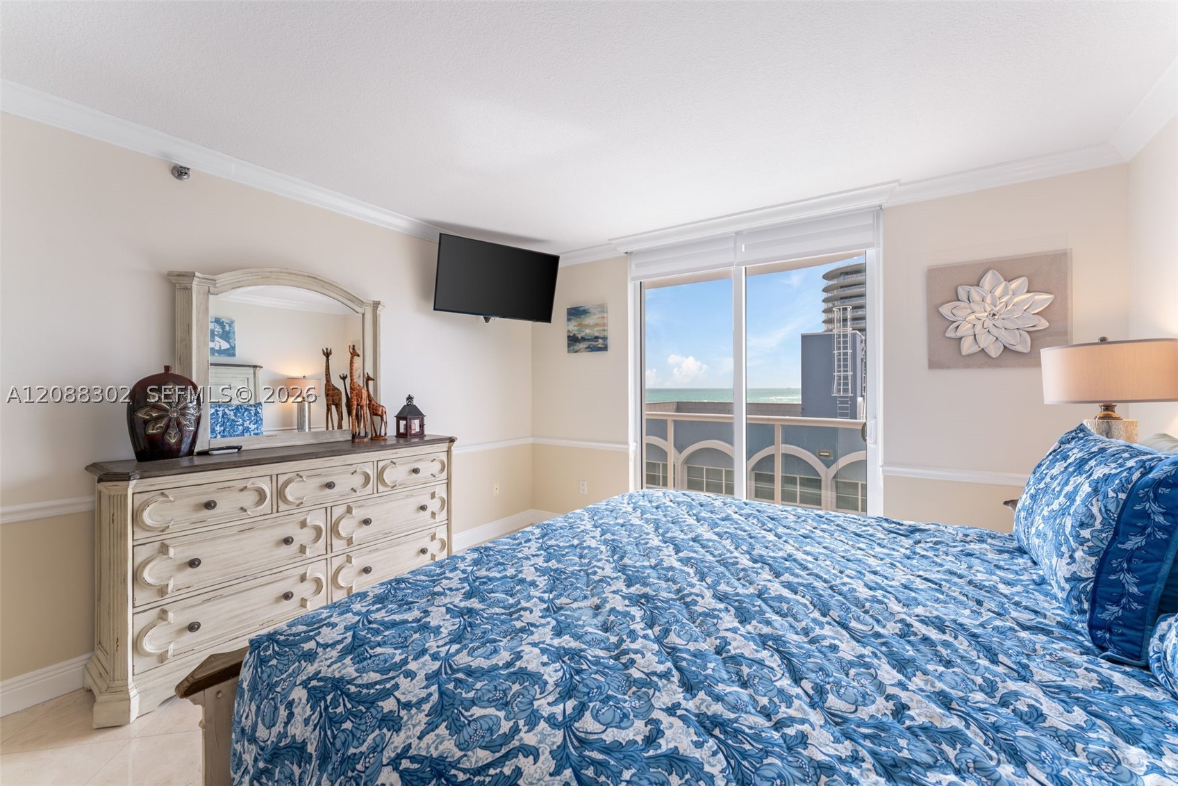 8855 Collins Ave #8J Surfside, FL 33154