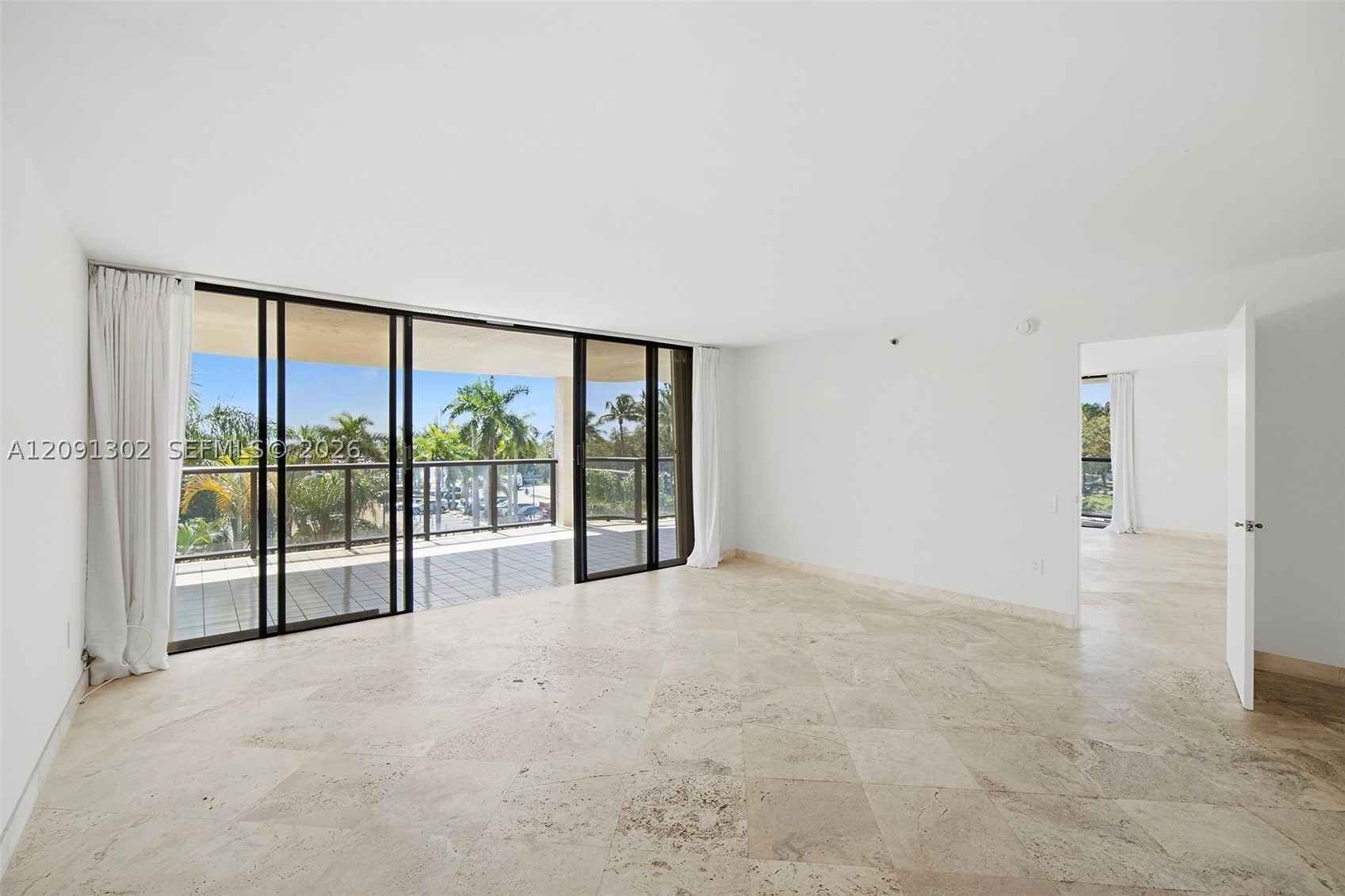 2575 S Bayshore Dr #4A