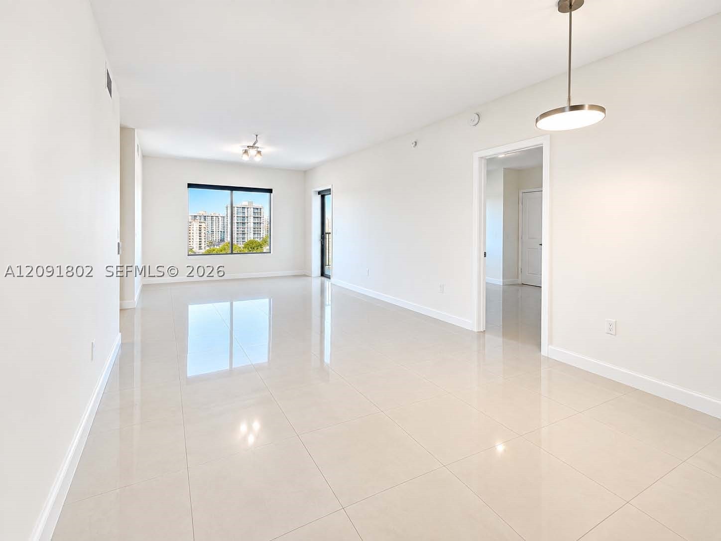 image Ten Aragon Condo3